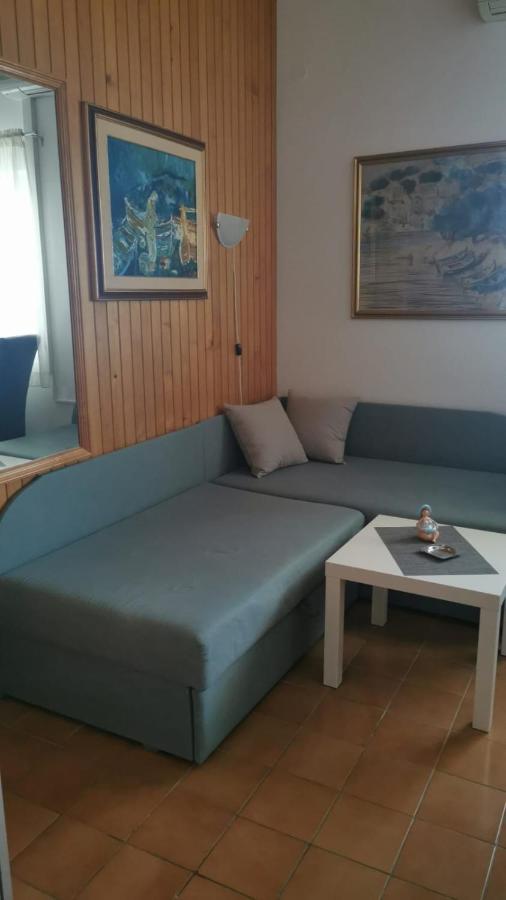 Apartmani Beba Трогір Екстер'єр фото