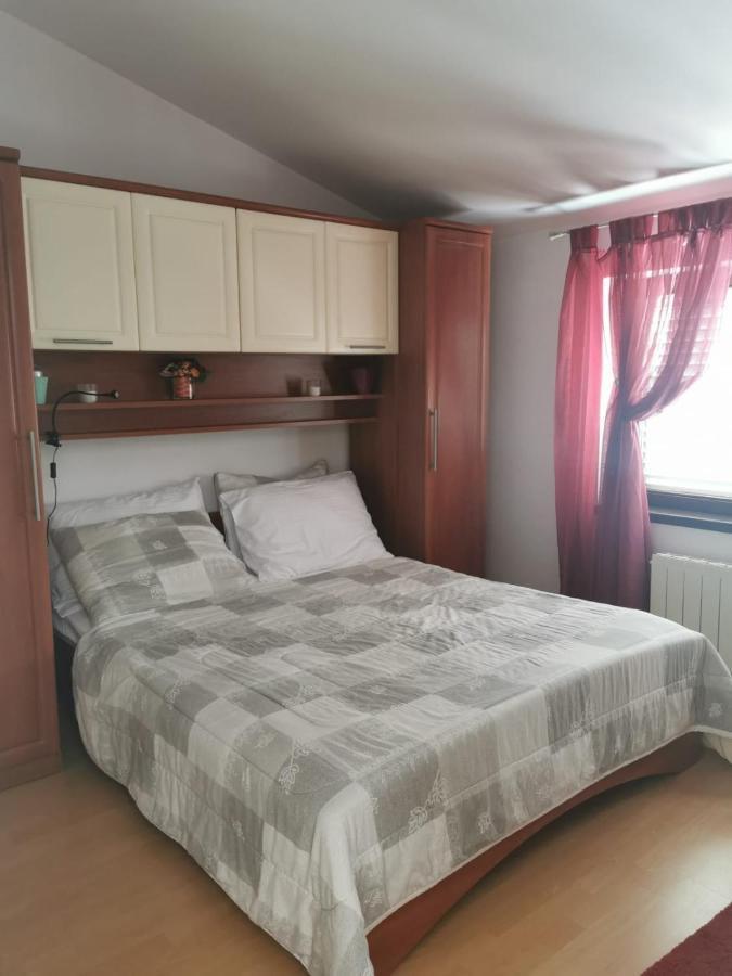 Apartmani Beba Трогір Екстер'єр фото