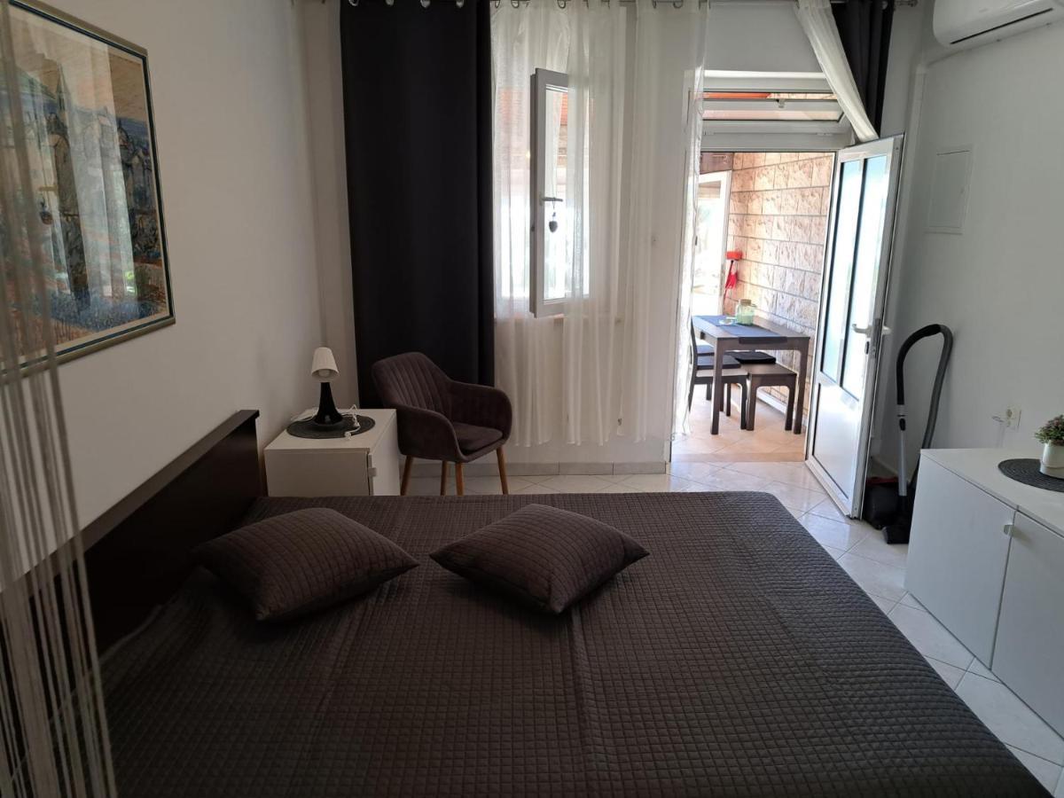 Apartmani Beba Трогір Екстер'єр фото